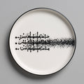 Piatti decorativi - Ceramica - 31x31x4 cm - avorio-nero - calligrafico
