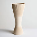 Vasi-Ceramica-18 x 18 x 41 cm-Beige-Stile moderno scanalato